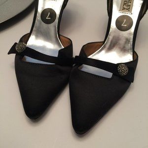 CLOSET CLOSING SALE  Badgley Mischka Black Satin Jeweled Heels 7